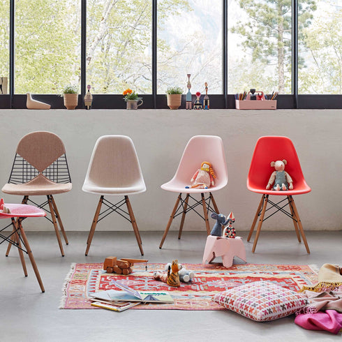 Cadeira Eames em Plástico DSW / Base maple